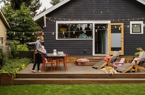 Maximizing Small Outdoor Spaces: Furnishing Tips for Cozy Retreats